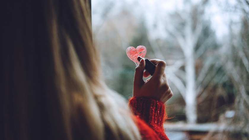Transforming Love Stories With Valentines Photo Props I Skylum | Skylum Blog(3)
