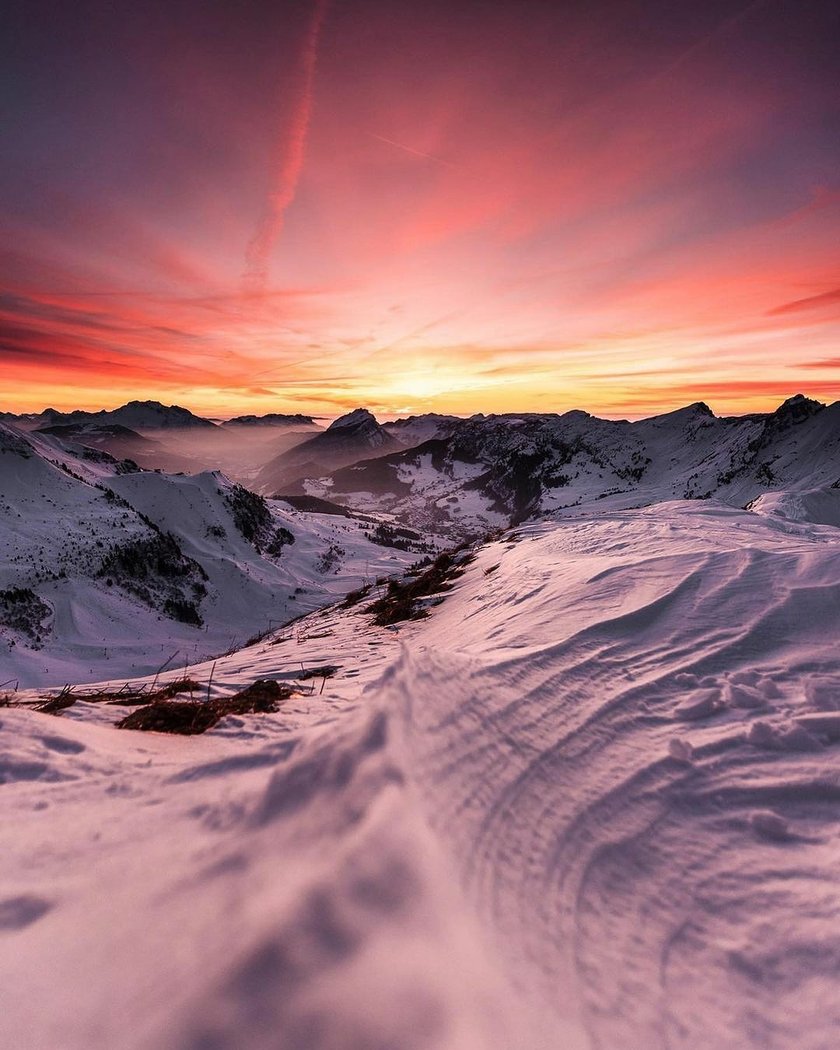 Explore Alpine Beauty: 10 Photo-Worthy Hiking Spots | Skylum Blog(6)
