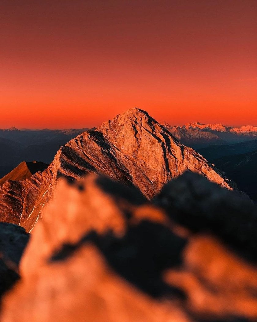 Explore Alpine Beauty: 10 Photo-Worthy Hiking Spots | Skylum Blog(9)