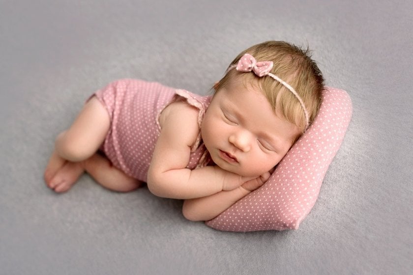 Inspiring Newborn Baby Photoshoot Ideas For New Parents | Skylum Blog(4)