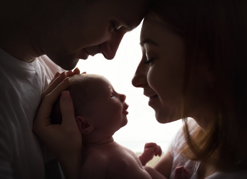 Inspiring Newborn Baby Photoshoot Ideas For New Parents | Skylum Blog(10)