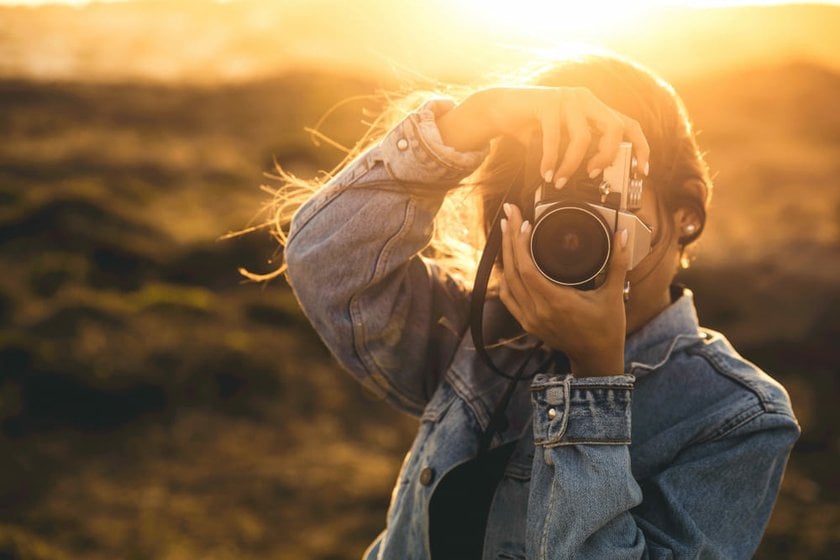 How To Take Sunset Portraits - Tips For Golden Hour Photos | Skylum Blog(5)