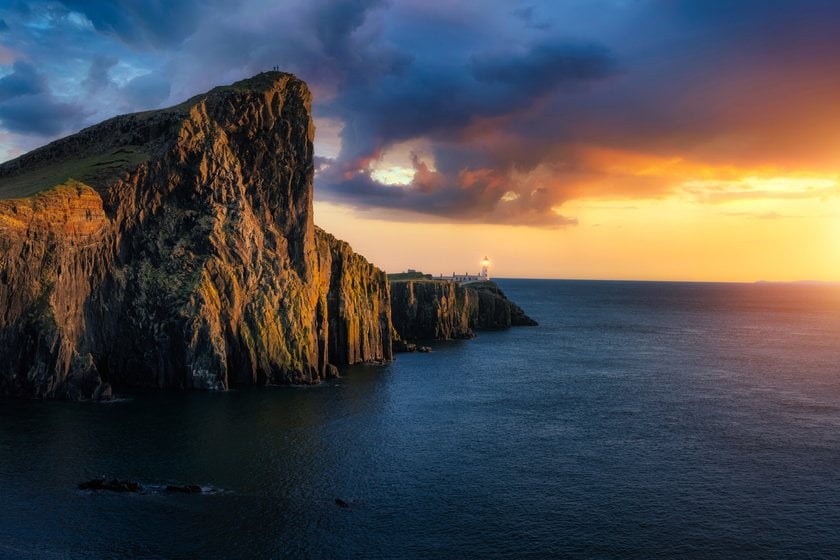 View of the Lighthouse at Sunset | Skylum Blog