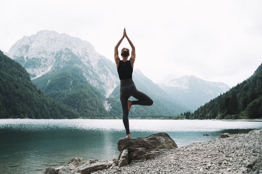 Girl Doing Yoga Against the Background of Mountains | Skylum Blog