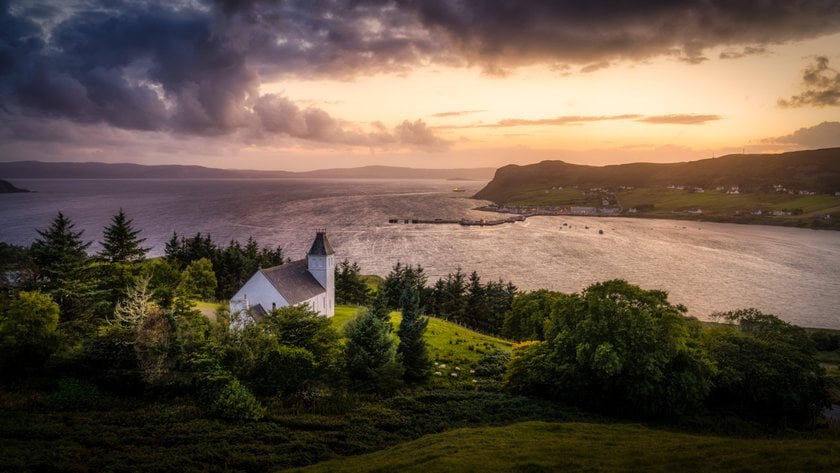 Storm Clouds Over the Sea in Scotland | Skylum Blog