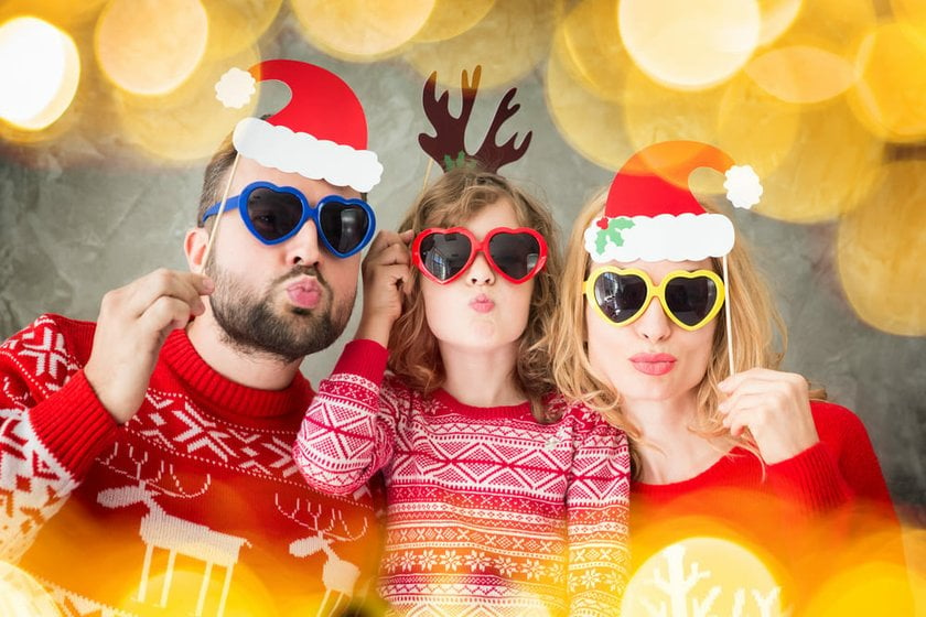 Mom, Dad, and Child with Festive New Year's Props | Skylum Blog