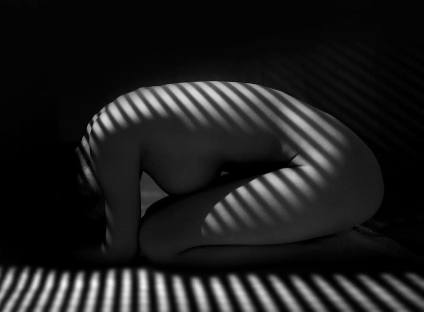 Black-and-White Nude Photo of a Girl with Shadow Play | Skylum Blog