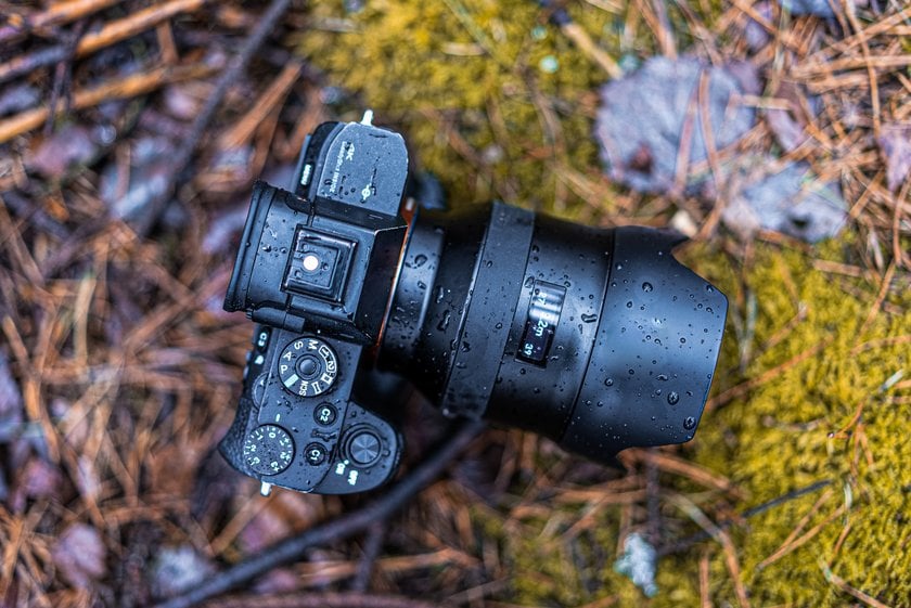 Best Water Resistant Camera: Reviews & Comparisons | Skylum Blog(9)