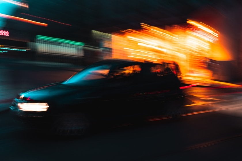 Night Car Photography: Pro Tips for Stunning Pics | Skylum Blog(3)