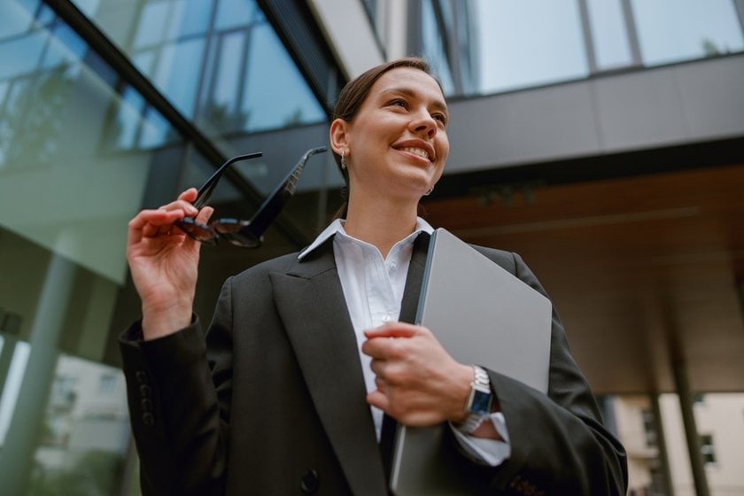 How to Take Professional Corporate Headshots Outdoors Image7