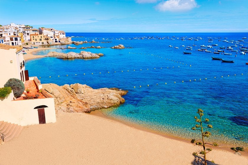 Overtourism Destinations: Escape The Crowded Trap | Skylum Blog(4)