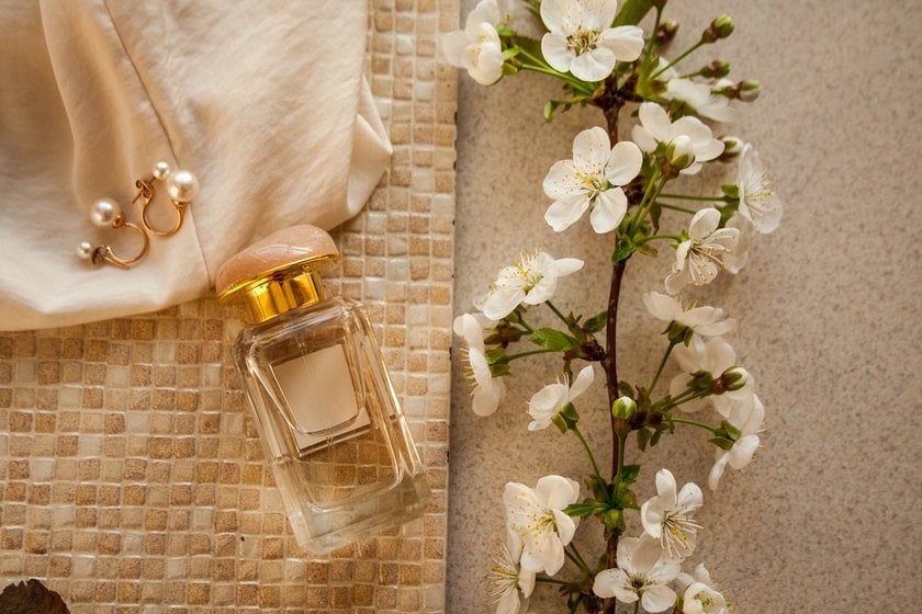 Fragrance Photography: Capture The Allure Of Scent | Skylum Blog(10)