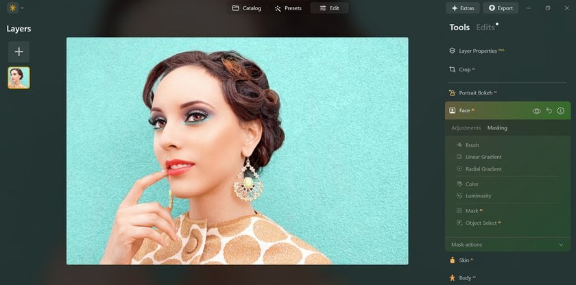 Screenshot of Luminar Neo working with light| Skylum Blog
