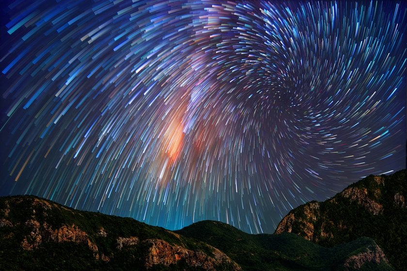 Star Trails Photography: Guide to Stellar Scenes | Skylum Blog(3)