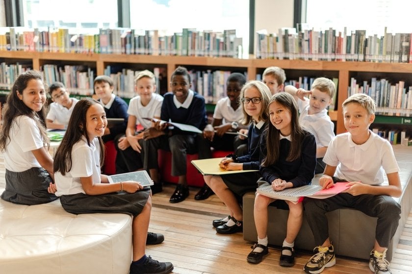 Photo of students in class | Skylum Blog