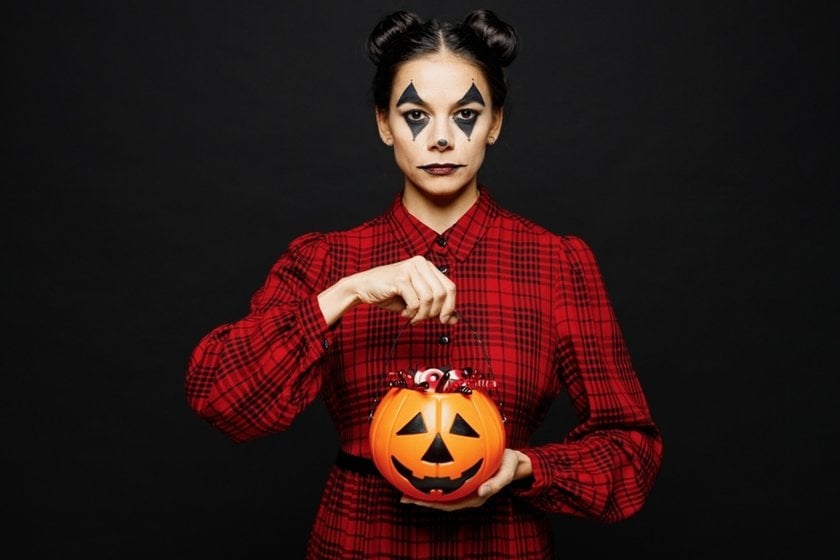 Pumpkin Head Photo Ideas For Wild & Creative Shots | Skylum Blog(6)