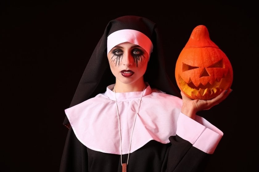 Pumpkin Head Photo Ideas For Wild & Creative Shots | Skylum Blog(8)