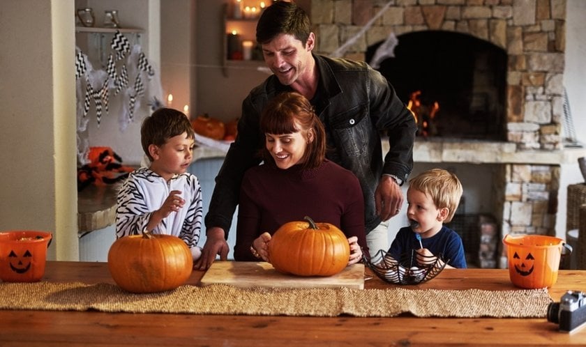 Pumpkin Head Photo Ideas For Wild & Creative Shots | Skylum Blog(22)