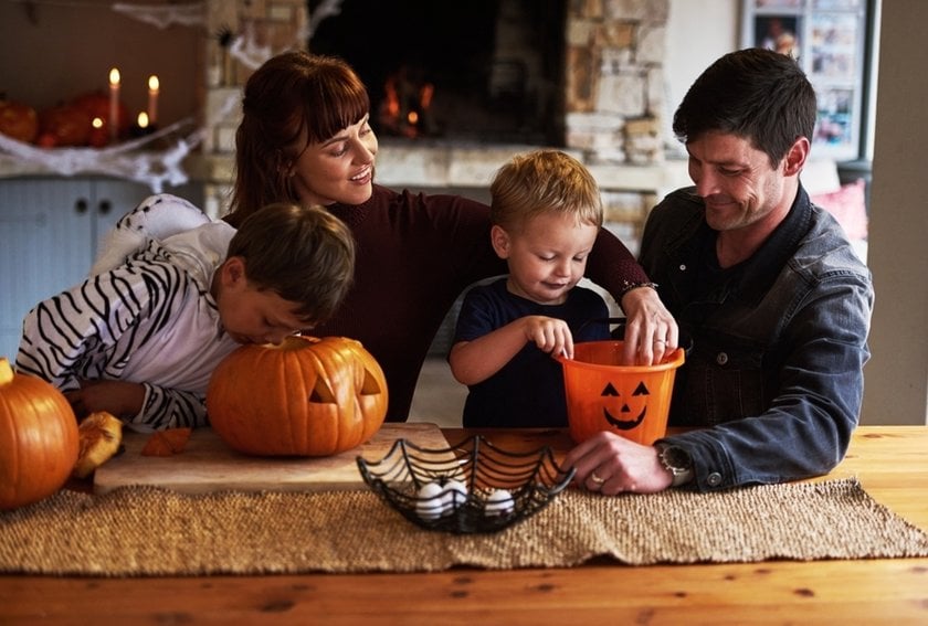 Pumpkin Head Photo Ideas For Wild & Creative Shots | Skylum Blog(24)