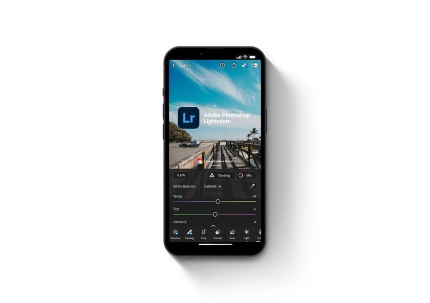 Editing photos in Lightroom on a smartphone | Skylum Blog