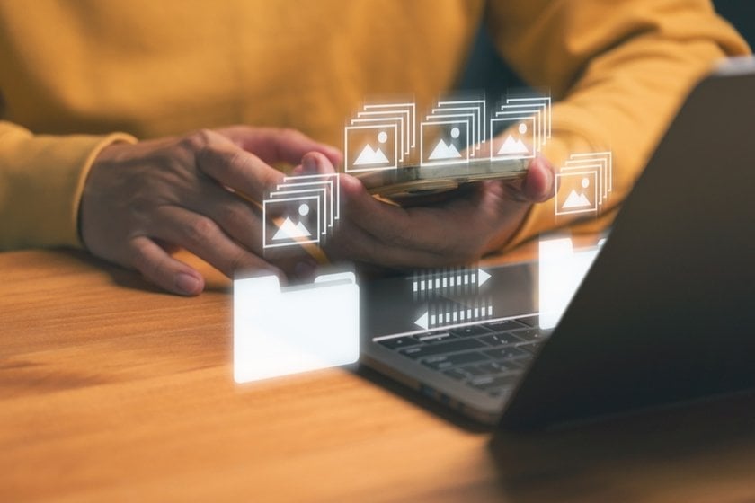 Photos move from folder to folder | Skylum How-to