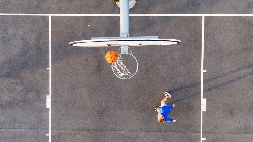 Basketball court photo from above | Skylum Blog