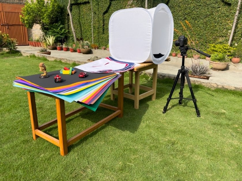 Outdoor photo box with accessories | Skylum Blog