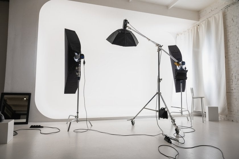 Lighting for photography in the studio | Skylum Blog