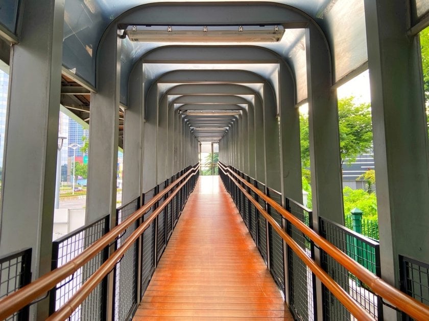 A beautiful photo of a closed bridge | Skylum How-to