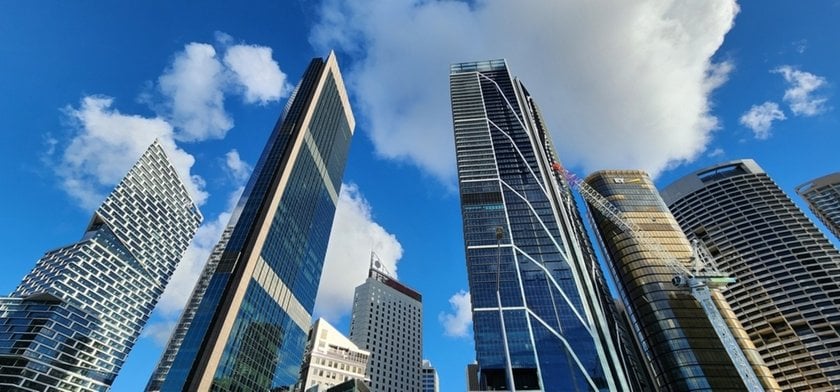 Cityscape shot from the bottom up | Skylum Blog