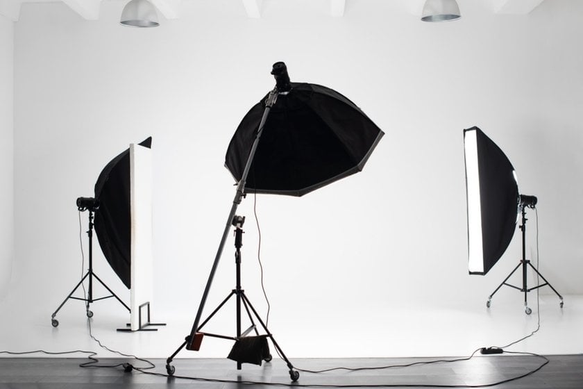 Lighting in a photo studio | Skylum Blog