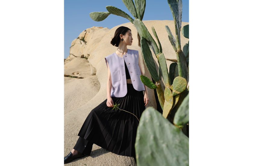 A model against a background of cacti and stones | Skylum Blog