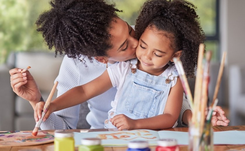 20 Sweet Mom and Daughter Photoshoot Ideas | Skylum Blog(12)