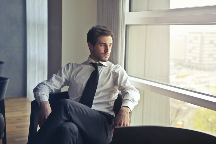 Best Male Poses – Guide to Photographing Men | Skylum Blog(17)