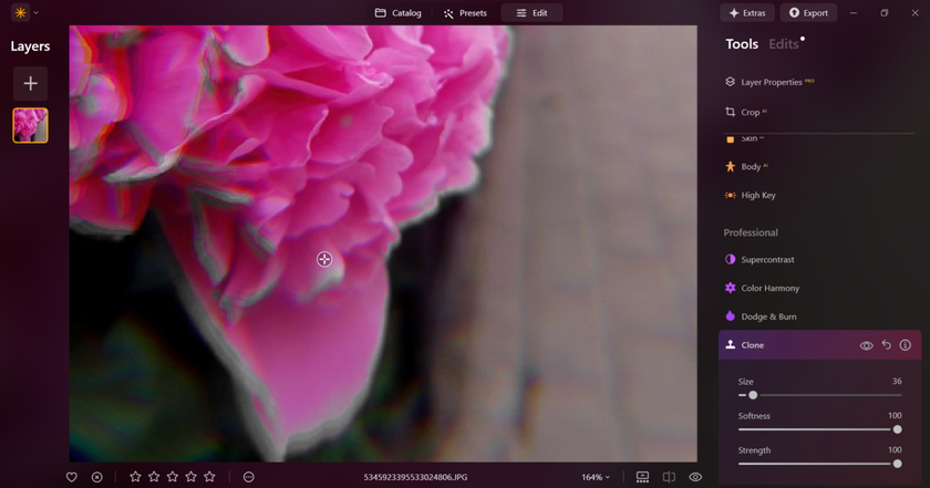 Chromatic Aberration: What It Is and How to Fix It Easily | Skylum Blog(6)