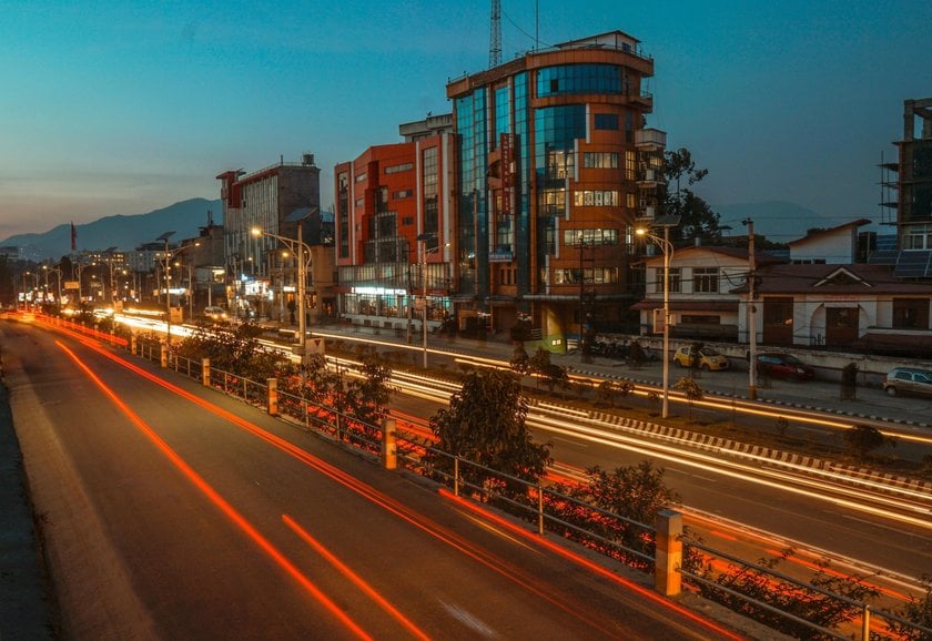 How to capture fantastic light trails: 8 tips which help you  | Skylum Blog(9)