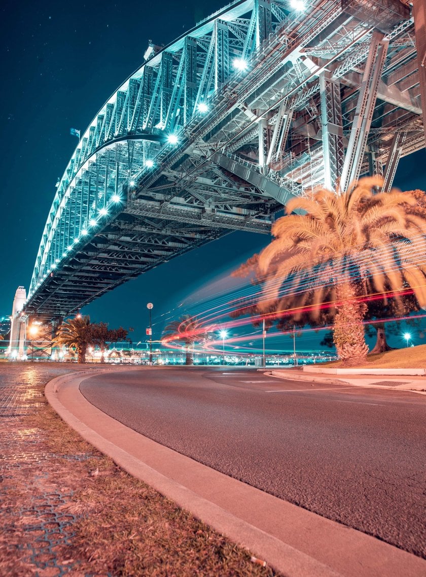 How to capture fantastic light trails: 8 tips which help you  | Skylum Blog(6)