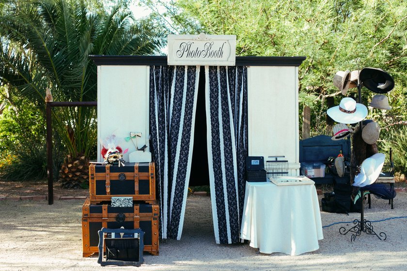 Sweet 16 Photoshoot Ideas: 16th Birthday Picture Ideas | Skylum Blog(8)