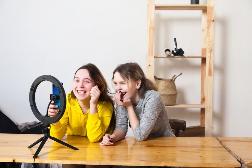Best Ring Light of 2025: 5 High Quality Ring Lights | Skylum Blog(12)