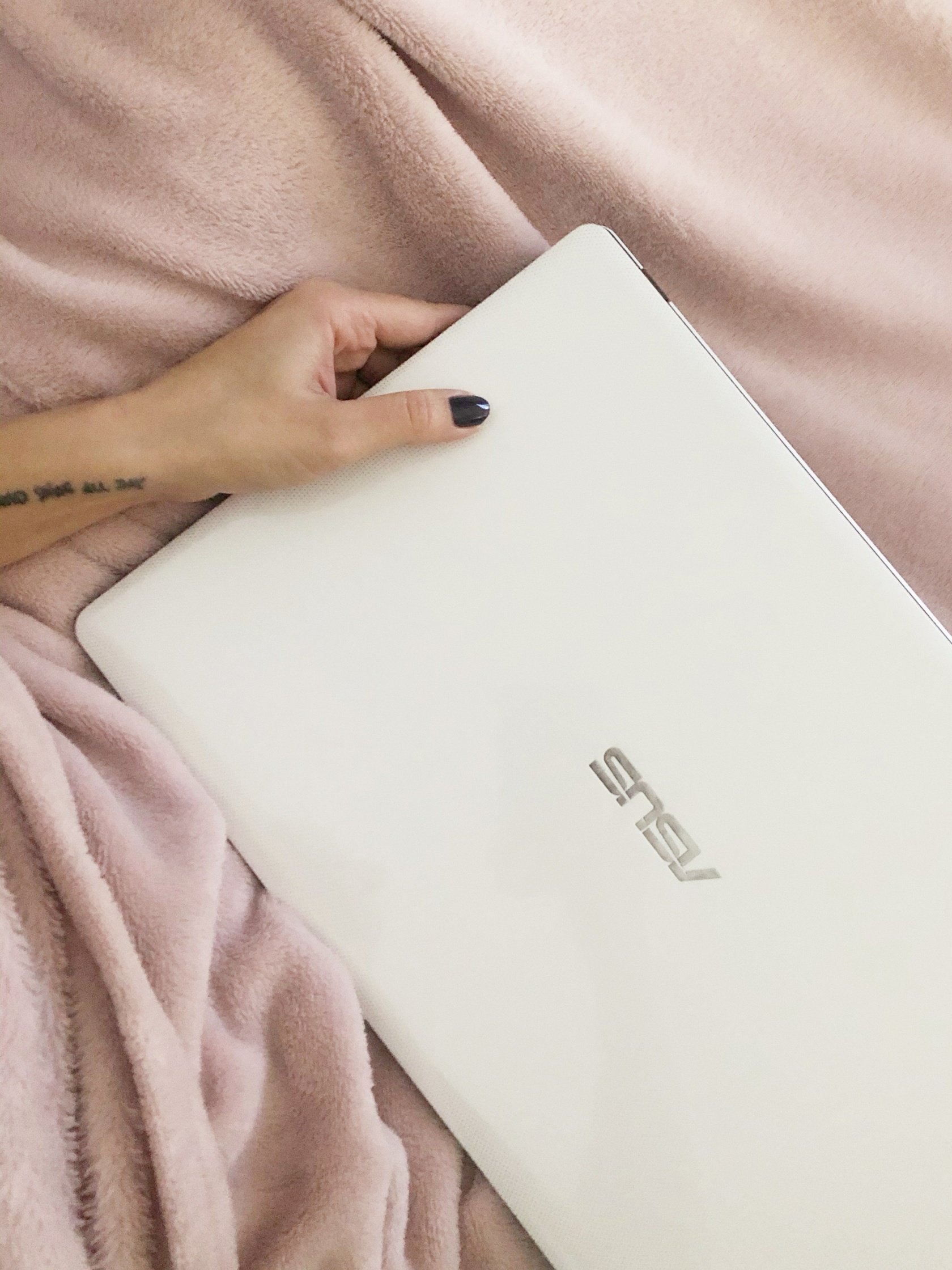 Inexpensive Laptop For Photo Editing Best Budget Laptop For Photo Editing: Top 17 In 2025 | Skylum Blog