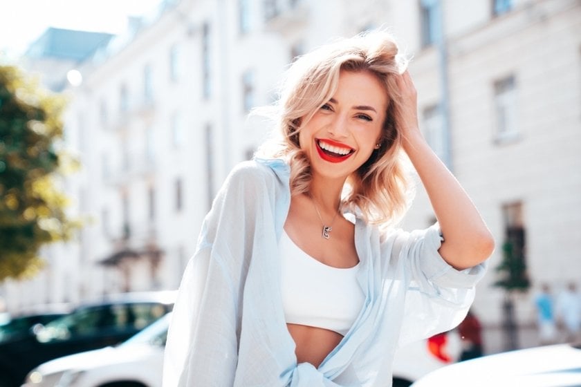 How to Look Good in Pictures: Photographer Tips for Camera | Skylum Blog(19)