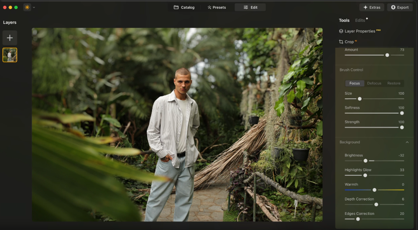 How to Look Good in Pictures: Photographer Tips for Camera | Skylum Blog(14)