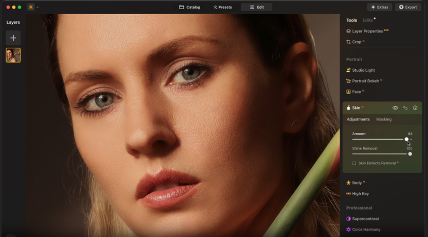 How to Look Good in Pictures: Photographer Tips for Camera | Skylum Blog(13)