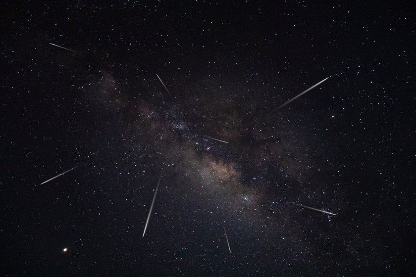From Sky To Lens: Photographing Meteor Showers I Skylum Blog(2)