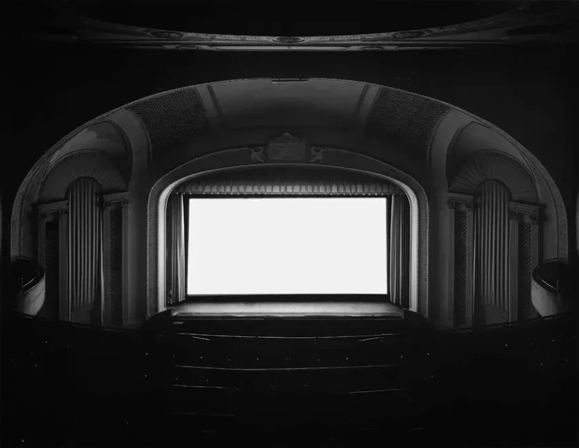 Curved Lines In Photography For Dynamic Pics | Skylum Blog(14)