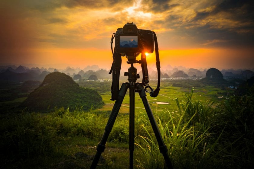 Camera Capturing the Sun at Sunset | Skylum Blog