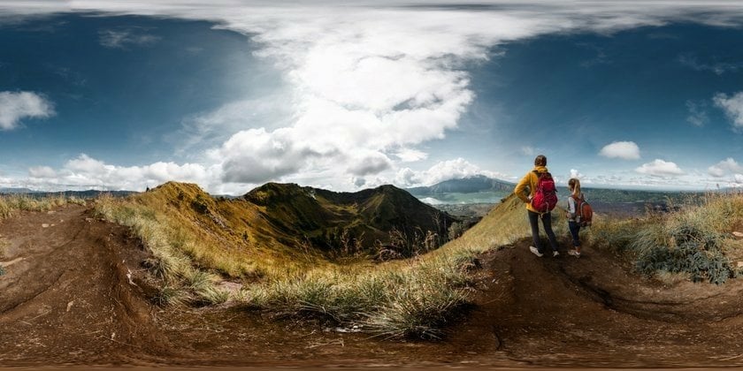 Panorama of the Desert with Tourists | Skylum Blog