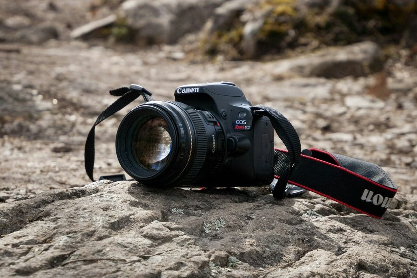 Canon SL2