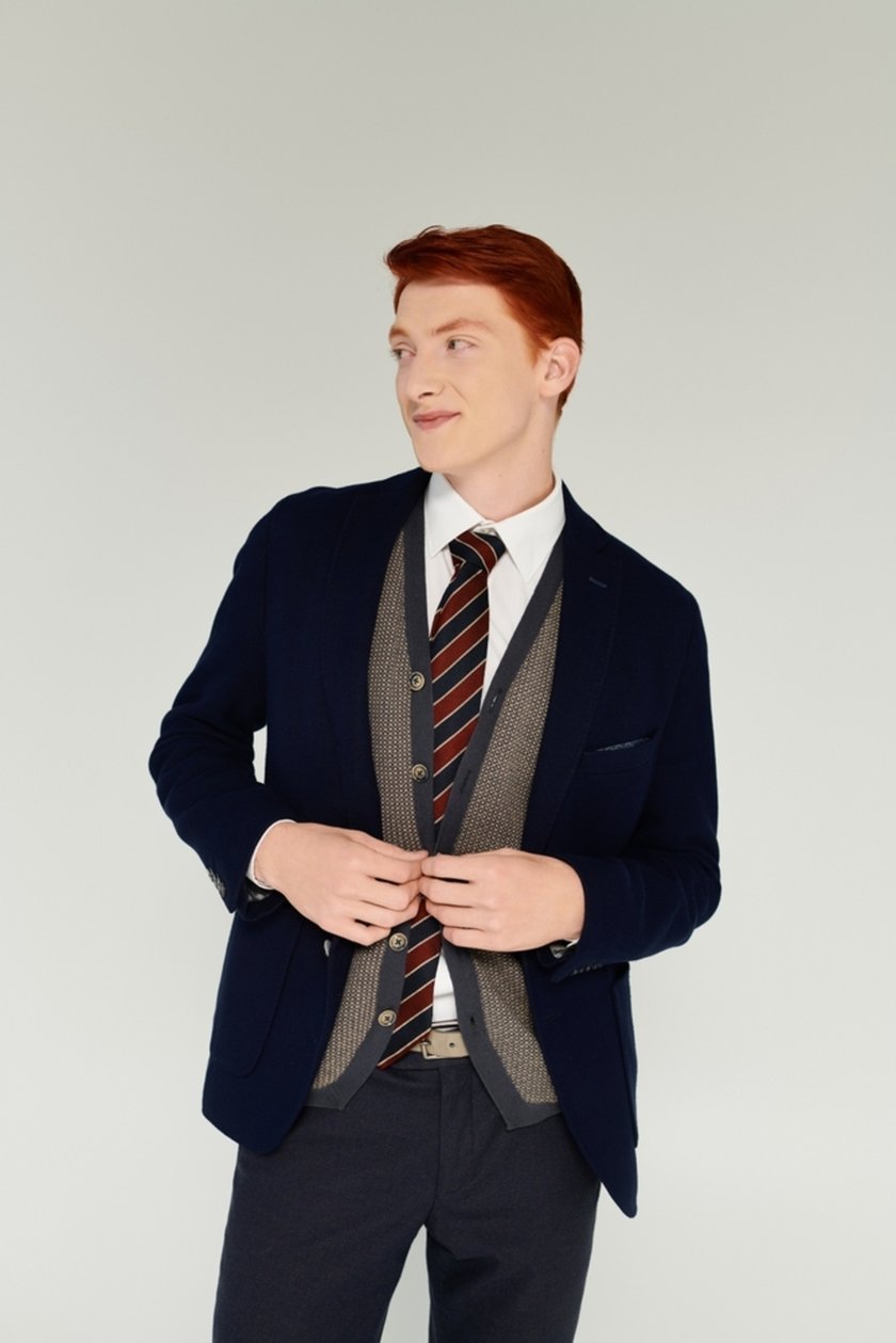 What To Wear For A Photoshoot: Best Outfit Styles | Skylum Blog(58)