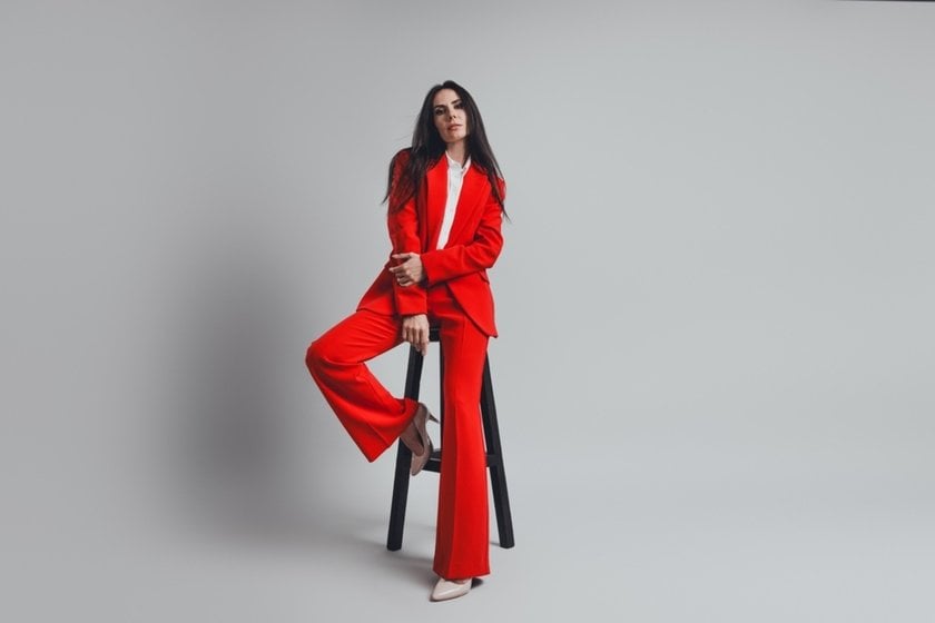 What To Wear For A Photoshoot: Best Outfit Styles | Skylum Blog(23)